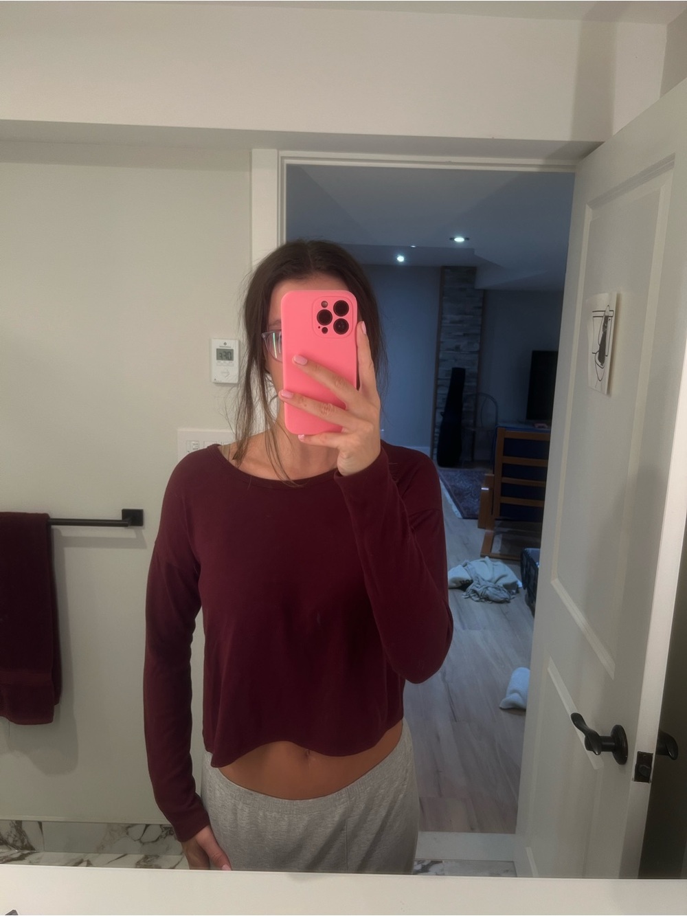 Brandy Melville Long-Sleeve Cropped Top in Burgundy